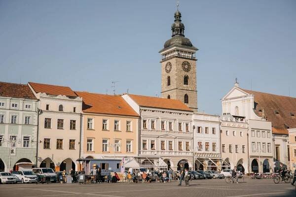 České Budějovice: Evropské hlavní město kultury 2028! Kul.turista centrum Přidejte se k nám na cestu za (PERMA)kulturou.