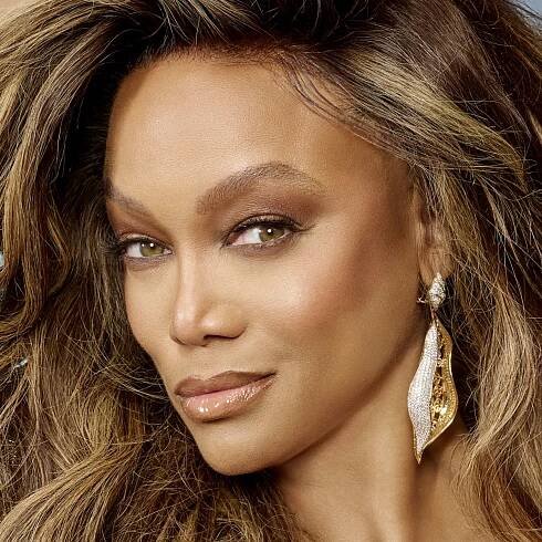 Tyra Banks - Swimsuit