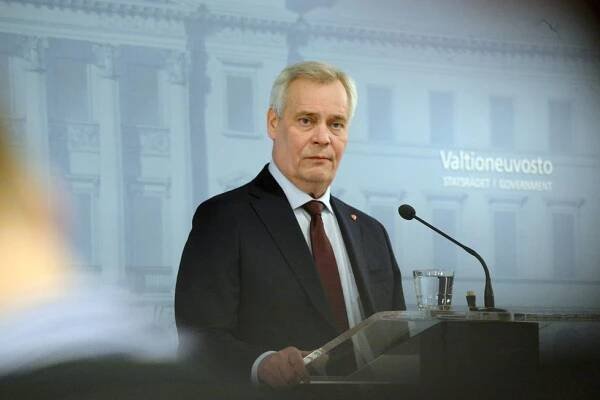 Premiér neustál tlak a rezignoval po stávce pošťáků. Prezident souhlasí