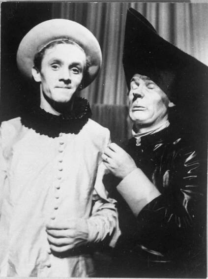 Zdravý nemocný (1943),  Karol L.Zachar (Tomáš), František Dibarbora (Pán Diafoirus), foto Anton Illenberger