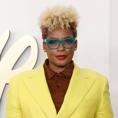 Aunjanue Ellis-Taylor on How Friendships Can Be Our Greatest 'Romances'