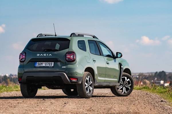 Test Dacia Duster 1.3 TCe 4×4: Co všechno vylepšila modernizace, a na co se stále nedostalo?