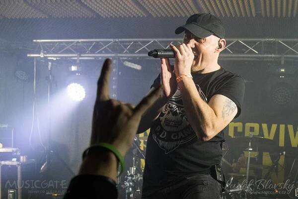 Rockový večer v Medvědovi si fanouškové užili s kapelou Kabát revival Plzeň na MUSICGATE.cz (projděte bránou do světa hudby