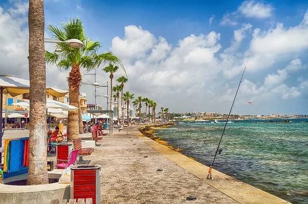 Turistická oblast v Kypru město paphos — Stock obrázek