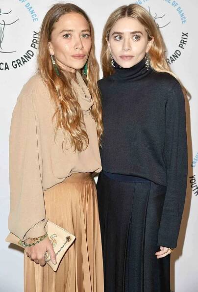 Mary-Kate & Ashley Olsen Stylishly Step Out in N.Y.C., Plus Tina Fey, Justin Bieber and More