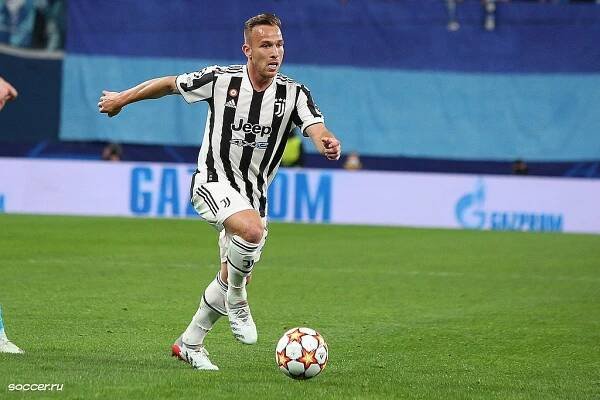 Soubor:FC Zenit Saint Petersburg vs. Juventus, 20 October 2021 52.jpg – Wikipedie