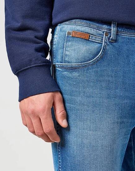 Pánské džíny WRANGLER Texas Slim klasicky modré-seprané | EXE JEANS | Specialisté na džíny Mustang, Cross, Mavi a další