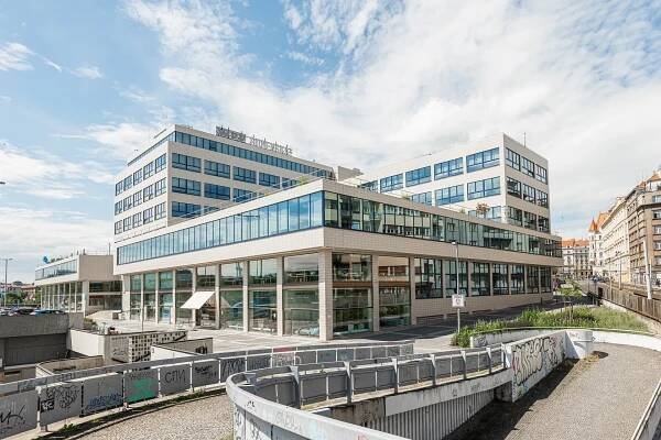 Bubenská, Holešovice - Praha 7 | Pronájem, Administrativní budova