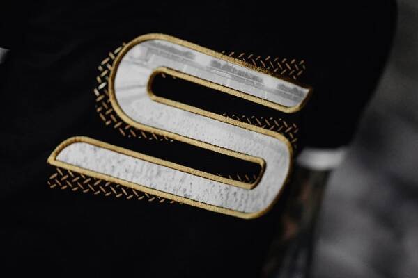 Retro dres Sparta logo "S" černý
