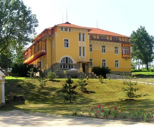Soubor:Mšené Spa, Kyselka.jpg – Wikipedie