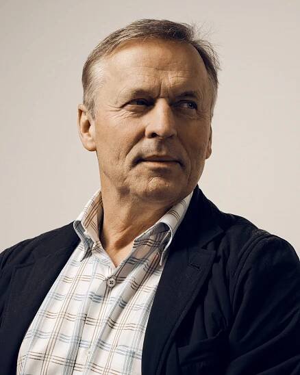 Plot Twist! John Grisham’s New Thriller Is Positively Lawyerless