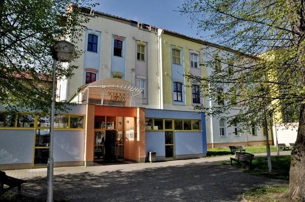 Střední odborná škola pro ochranu a obnovu životního prostředí - Schola Humanitas Litvínov foto 1