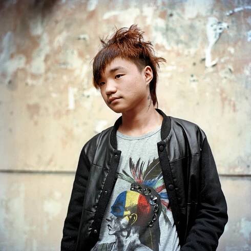Yang Hao - Yang Hao, 17,  Jue Shi Ge Diao (Duke Stylish Salon). Chengdu, Sichuan Province, China, April 2012. - Copyright © © S. Borcard - N. Metraux - Chengdu - Sichuan Province - China - (Map Yang Hao)
