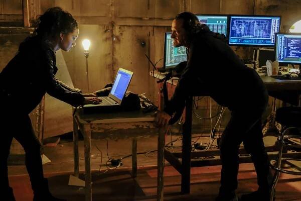 MacGyver - Muscle Car + Paper Clips - Z filmu - Tristin Mays, Ronnie Gene Blevins