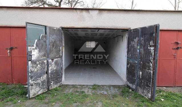 Pronájem garáže Plzeň, Lobzy (Lobezská 2343/5) | Reality.iDNES.cz 