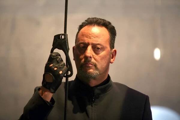 Jean Reno ve filmu Cash (2008)