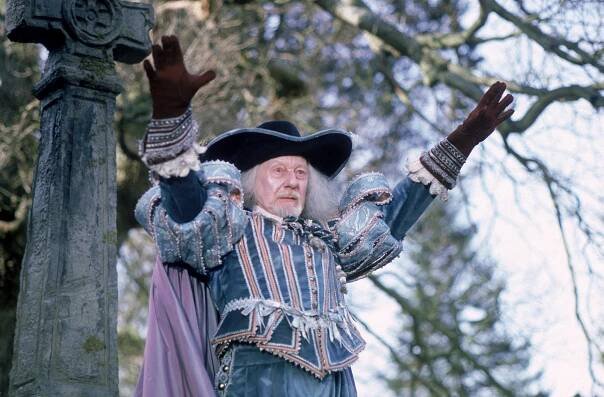 Strašidlo Cantervillské - Z filmu - John Gielgud