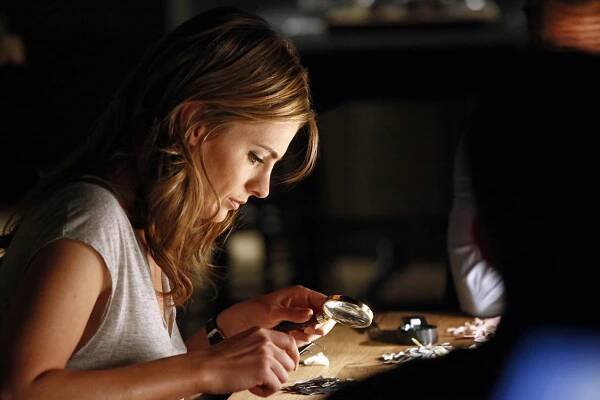 Castle na zabití - Série 5 - Po bouři - Z filmu - Stana Katic