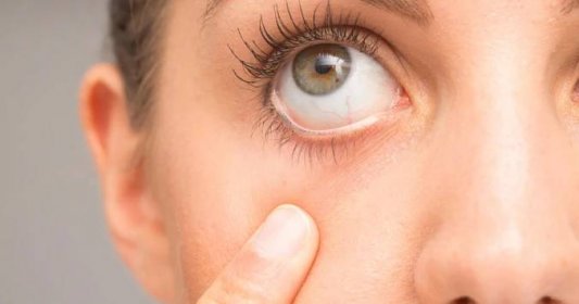 Rozpoznáte herpes v oku a pásový opar v uchu? Následky môžu byť hrozivé