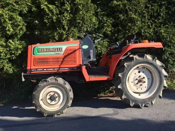 TRAKTORY MALOTRAKTORY CZ > Traktor HINOMOTO N179 CRONIMO