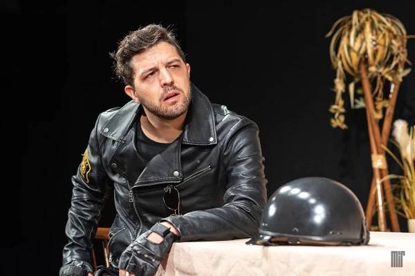 Ostrava je město rozporů a múzy, říká herec a čerstvý spisovatel Albert Čuba