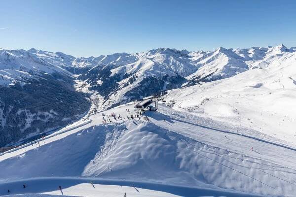 Zillertal s ledovcem Hintertux – tradiční rakouský prominent alpského lyžování | Autoindex