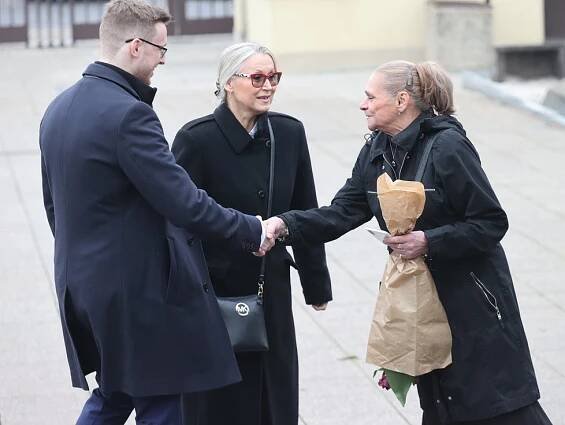 Pohřeb Marie Poledňákové (†81), režisérky komedie století S tebou mě baví svět