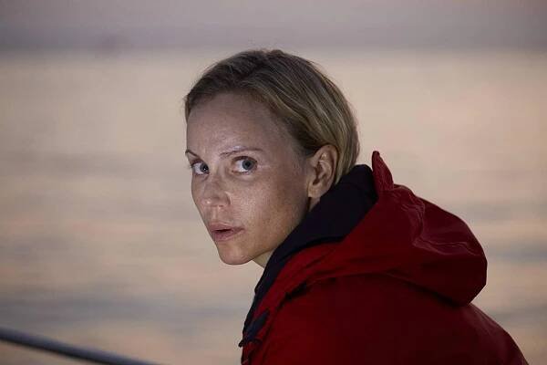 Lifeboat - Promo - Sofia Helin