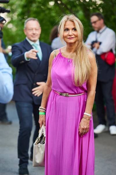 FOTO: Yvetta Blanarovičová na party na Dianě. – stránka 49