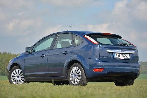 Nejlepší ojetina do 100 000 Kč? Otestovali jsme Ford Focus II a víme, který motor je nejspolehlivější a jakému se vyhnout