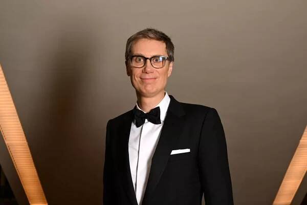 Stephen Merchant has been banned from specialist men's clothing store, High & Mighty