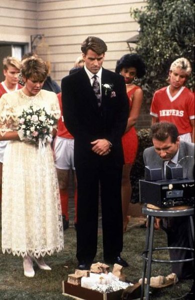 Ženatý se závazky - Série 5 - Z filmu - Amanda Bearse, Ted McGinley, Ed O'Neill