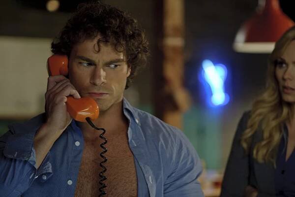 Zklamaná důvěra - Z filmu - Shawn Roberts