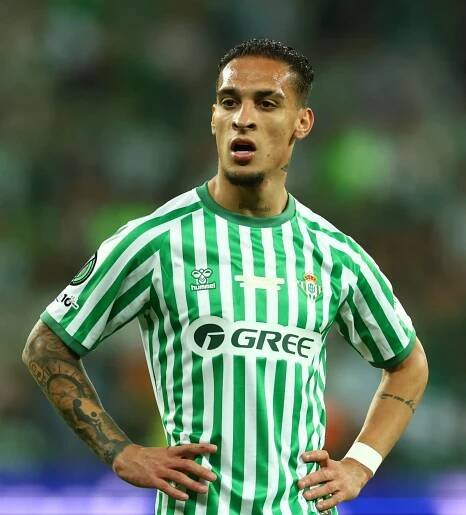 Antony of Real Betis during a soccer match.