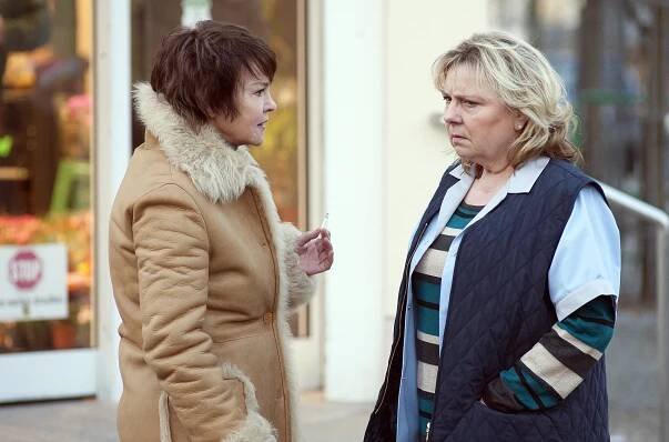 Der Usedom-Krimi - Schandfleck - Z filmu - Katrin Saß, Ramona Kunze-Libnow