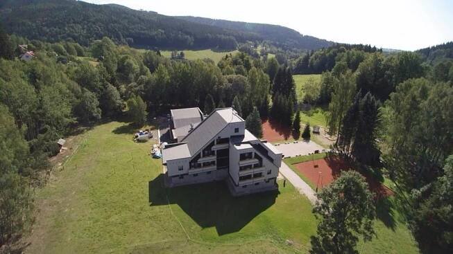 Hotel ČESKÁ FARMA, Dolní Dvůr | Hotel.cz
