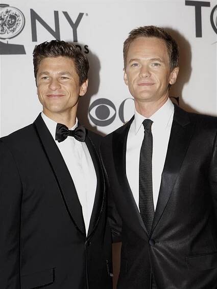 Neil Patrick Harris se oženil. Davida Burtku si vzal v Itálii