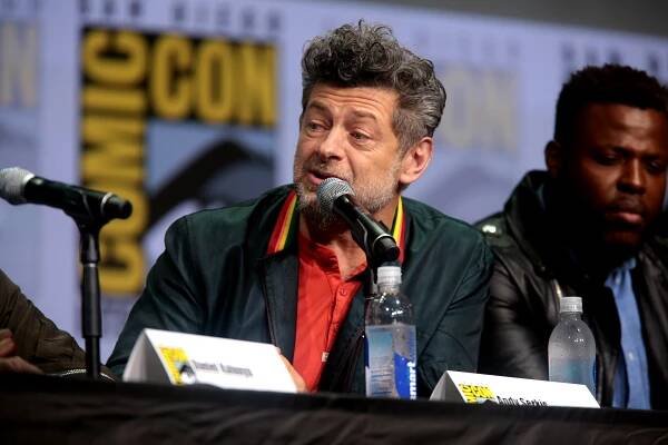 Britský herec Andy Serkis, představitel Gluma z... | iROZHLAS - spolehlivé zprávy
