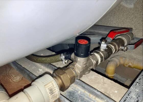 Výměna pojistného ventilu k bojleru Dražice - stav před realizací