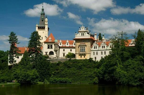 Zámek a park Průhonice - České hrady a zámky