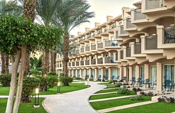 Pyramisa Beach Resort Sahl Hasheesh, Egypt od 21 800 Kč
