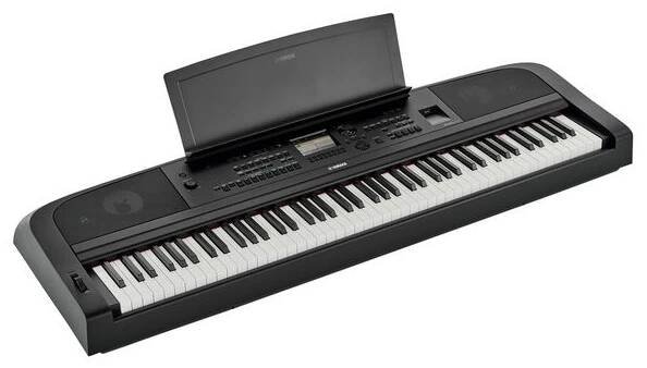 Yamaha DGX-670 B