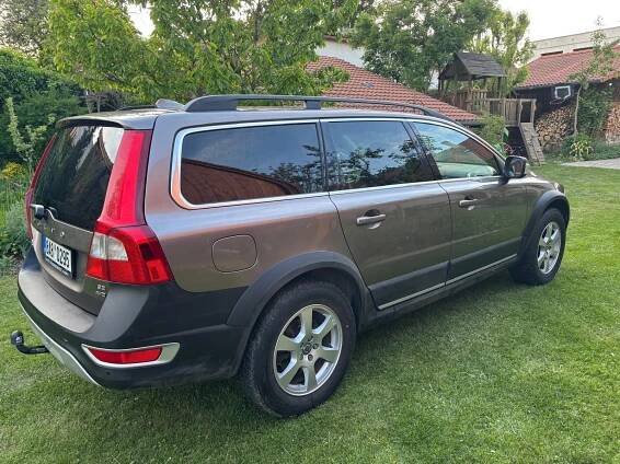Volvo XC70 3,2 AWD, šestivalec 175 kw TOP STAV - Kladno