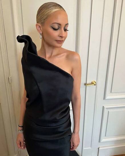 https://www.instagram.com/p/CrYalcHuWcS/. Nicole Richie/Instagram