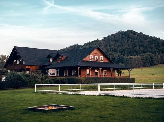 Jítravský Dvorec - Apartmán-Hotel