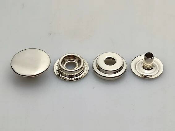 Druky  standard kovové kalotové 15 mm stříbrné 10 kusů Kód výrobce Napy zatrzaski 15 mm srebrny 10 szt