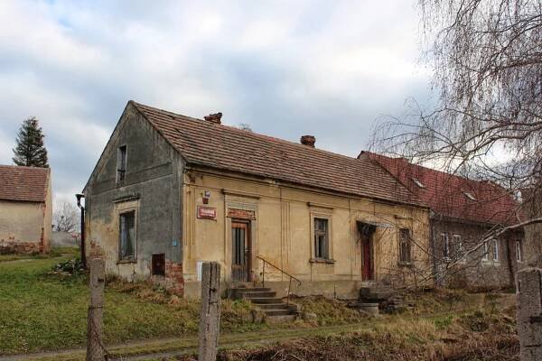 Ves Miškovice – Praha Neznámá