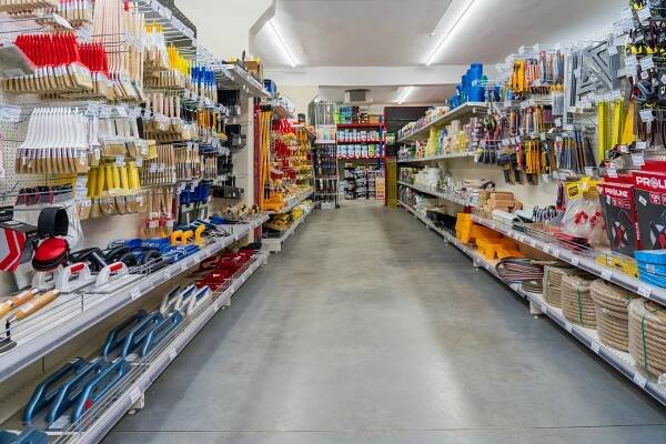 Na prodej je společnost zabývající se velkoobchodním prodejem stavebních materiálů s ročním obratem 250 milionů CZK - Podnikání
