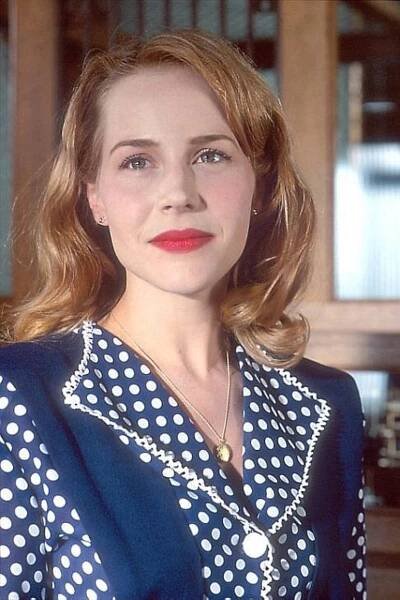 Julie Benz in Unesení (2002)