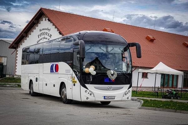 Náš autobus na 5. ročníku Svadobnej výstavy na Masarykovom dvore | Slovenská autobusová doprava Zvolen, a.s.